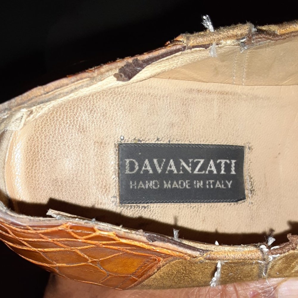 Men Shoe - Picture 3 of 3